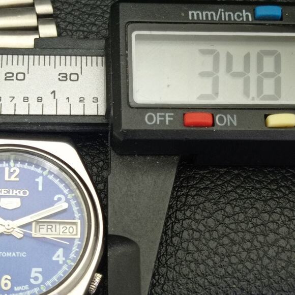 Vintage 1973 Seiko Automatic Mens Silver Watch W/daydate & Blue accents - Picture 7 of 10